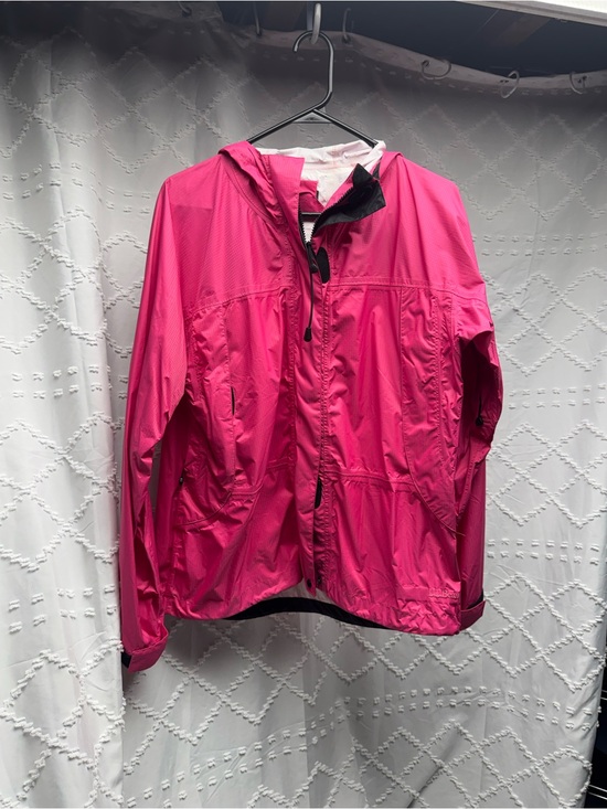 L.L. Bean Jackets & Blazers - L.L.Bean Pink Ripstop Hooded
Rain Jacket Women's Size Medium